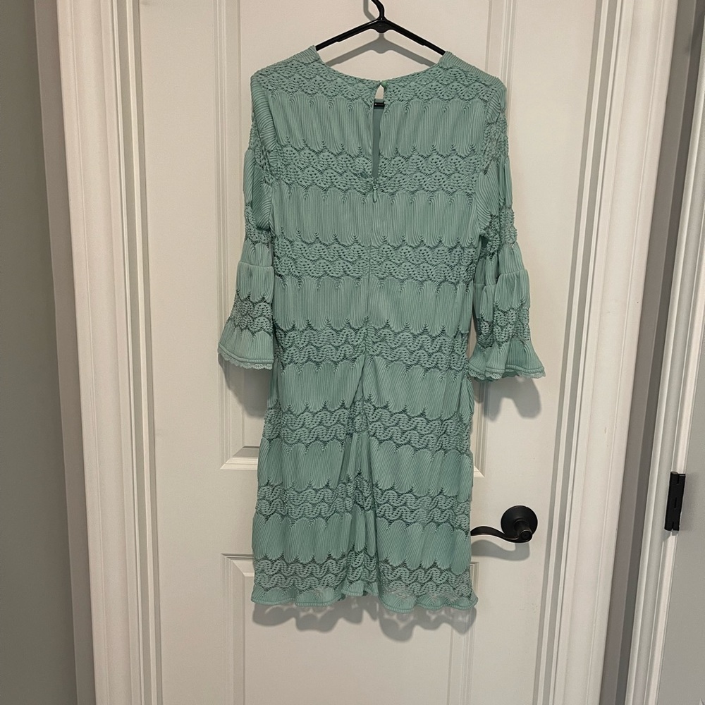 🔥🔥Host Pick🔥🔥 New York & Company, Long Sleeve Mint Colored Dress - Picture 4 of 4